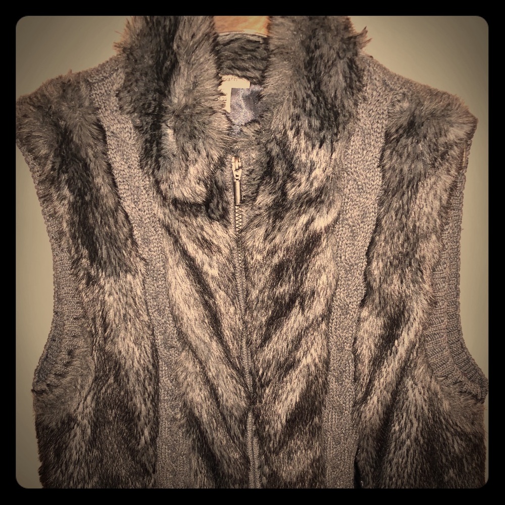 Gray Faux Fur Vest. EUC